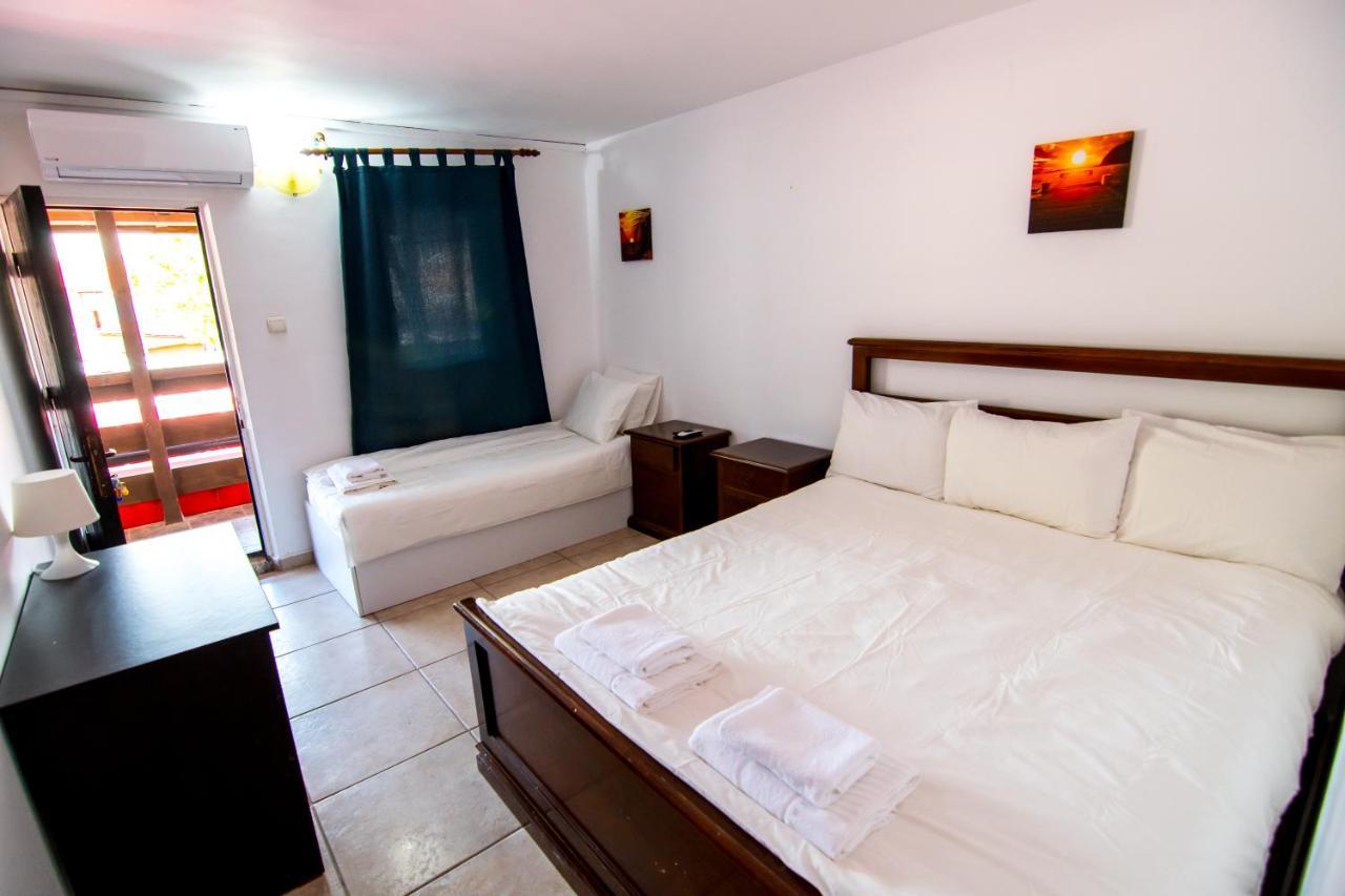 Famagusta Hotell Vama Veche Eksteriør bilde